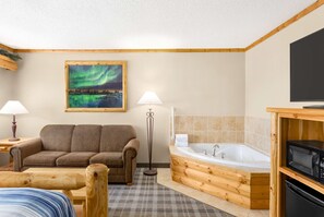 Suite, 1 King Bed, Accessible, Non Smoking (One-Bedroom) | Jetted tub
