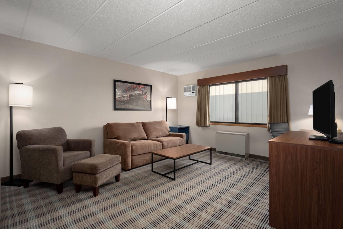 Suite Deluxe, 1 cama de matrimonio grande, no fumadores (One-Bedroom) | Bañera de hidromasaje