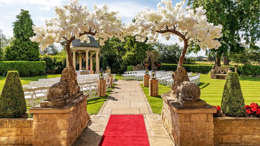 Rogerthorpe Manor Hotel