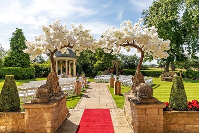 Rogerthorpe Manor Hotel