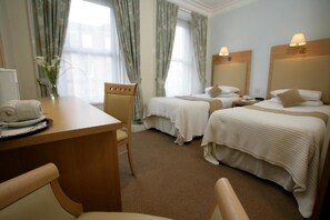 Twin Room | In-room safe, individually decorated, individually furnished, desk