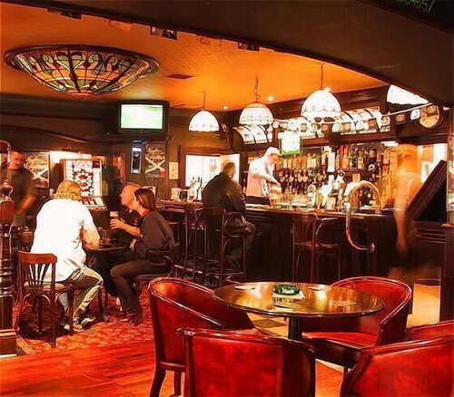 The New County Hotel