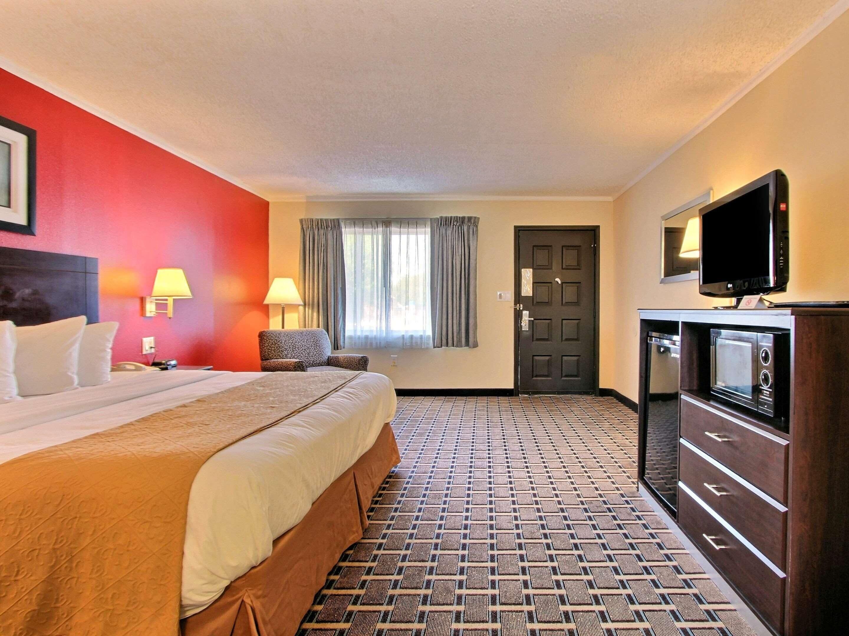Iron/ironing board, free cots/infant beds, rollaway beds, free WiFi