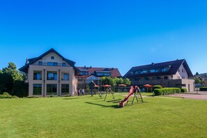 Children’s play area – outdoor - Hotel Ammerhauser (Anthering)