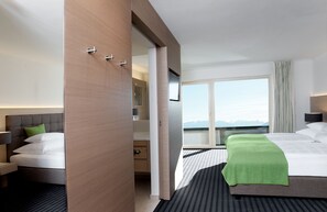 Deluxe Double Room, Mountain View | Living area - Hotel Ammerhauser (Anthering)