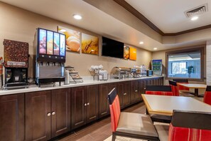 Free daily buffet breakfast - Comfort Inn & Suites Geneva - West Chicago (Geneva)