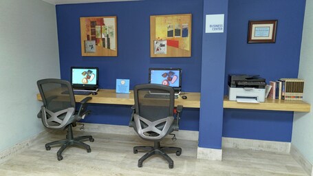 Holiday Inn Express San Juan Condado, an IHG Hotel - Image 28