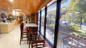 Petit déjeuner buffet compris tous les jours