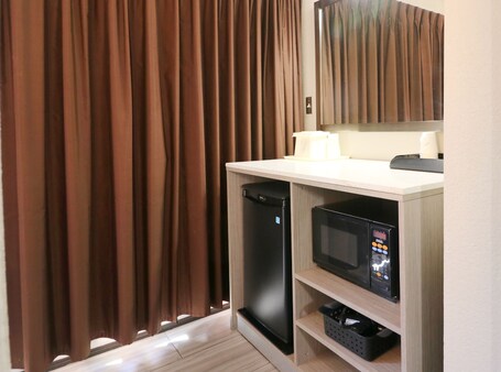 Baymont by Wyndham Gatlinburg On The River - Image 31
