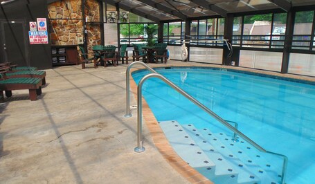 Baymont by Wyndham Gatlinburg On The River - Image 51
