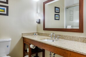 Suite, 1 King Bed, Non Smoking | Bathroom