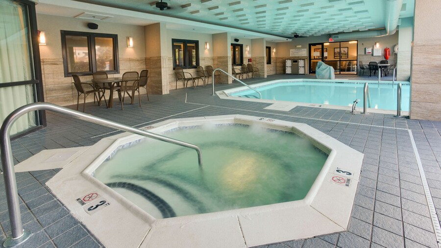 Drury Inn & Suites Louisville East