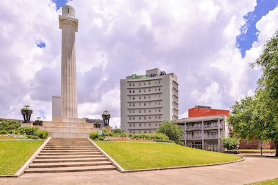 Holiday Inn Express New Orleans - St Charles, an IHG Hotel