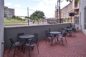 Exterior - Holiday Inn Express New Orleans - Arts District by IHG (New Orleans)