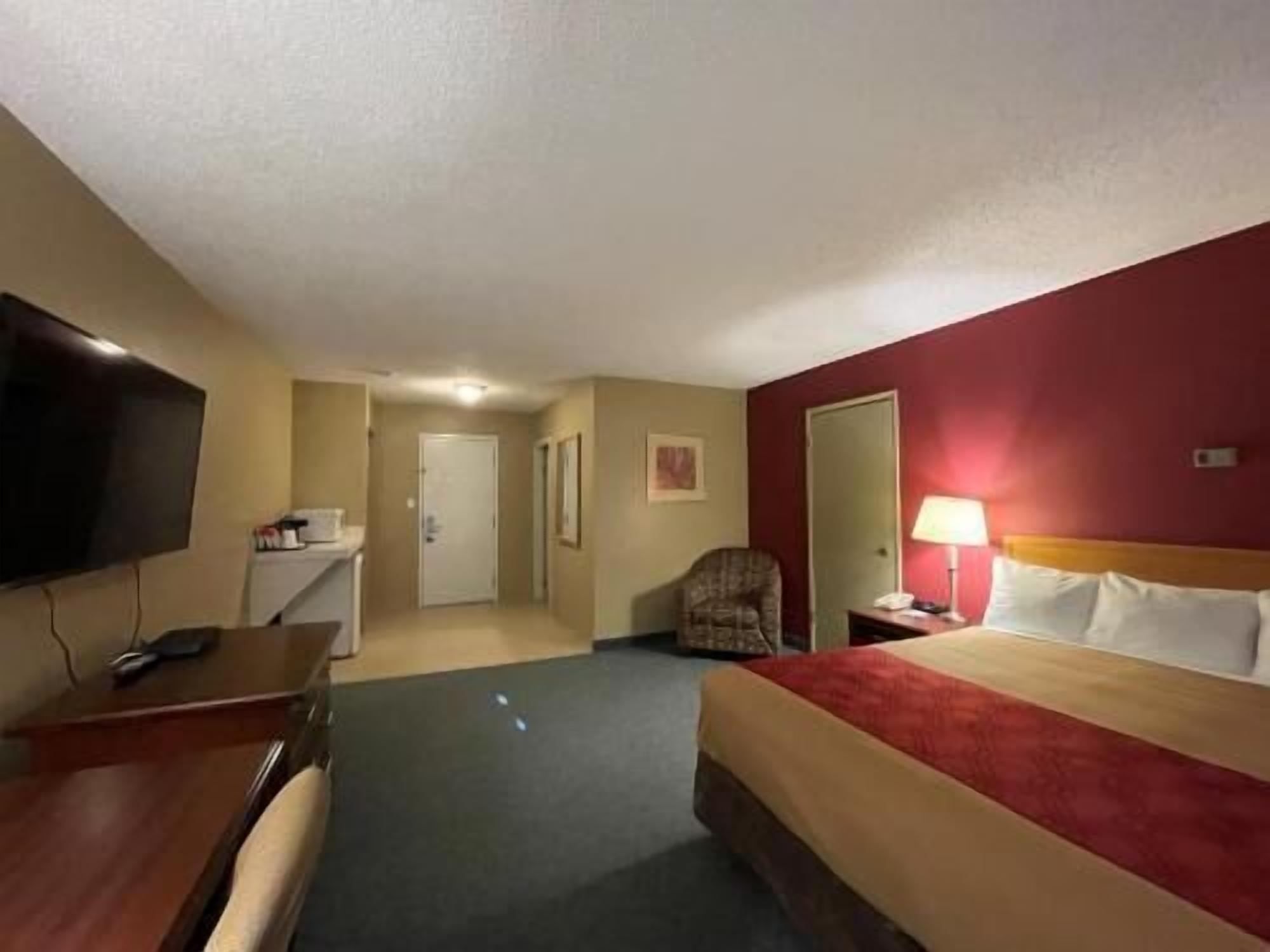 Schreibtisch, laptopgeeigneter Arbeitsplatz, Verdunkelungsvorhänge