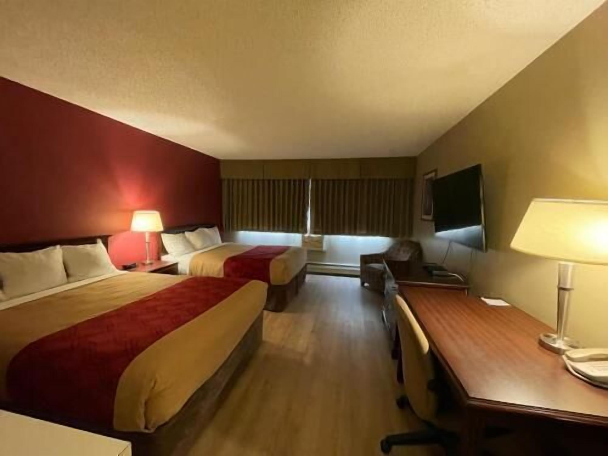 Schreibtisch, laptopgeeigneter Arbeitsplatz, Verdunkelungsvorhänge