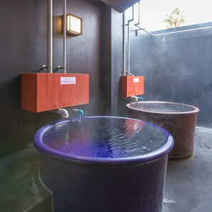 Indoor spa tub