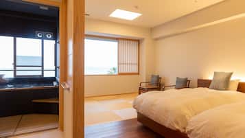 Minibar, in-room safe, desk, free WiFi