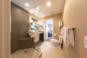 Condo, 1 Bedroom, Non Smoking, Kitchenette | Bathroom | Free toiletries, hair dryer, towels, soap