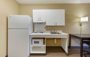 Studio, 1 queensize bed, toegankelijk voor mindervaliden, niet-roken | Een bureau, gratis wifi, beddengoed
