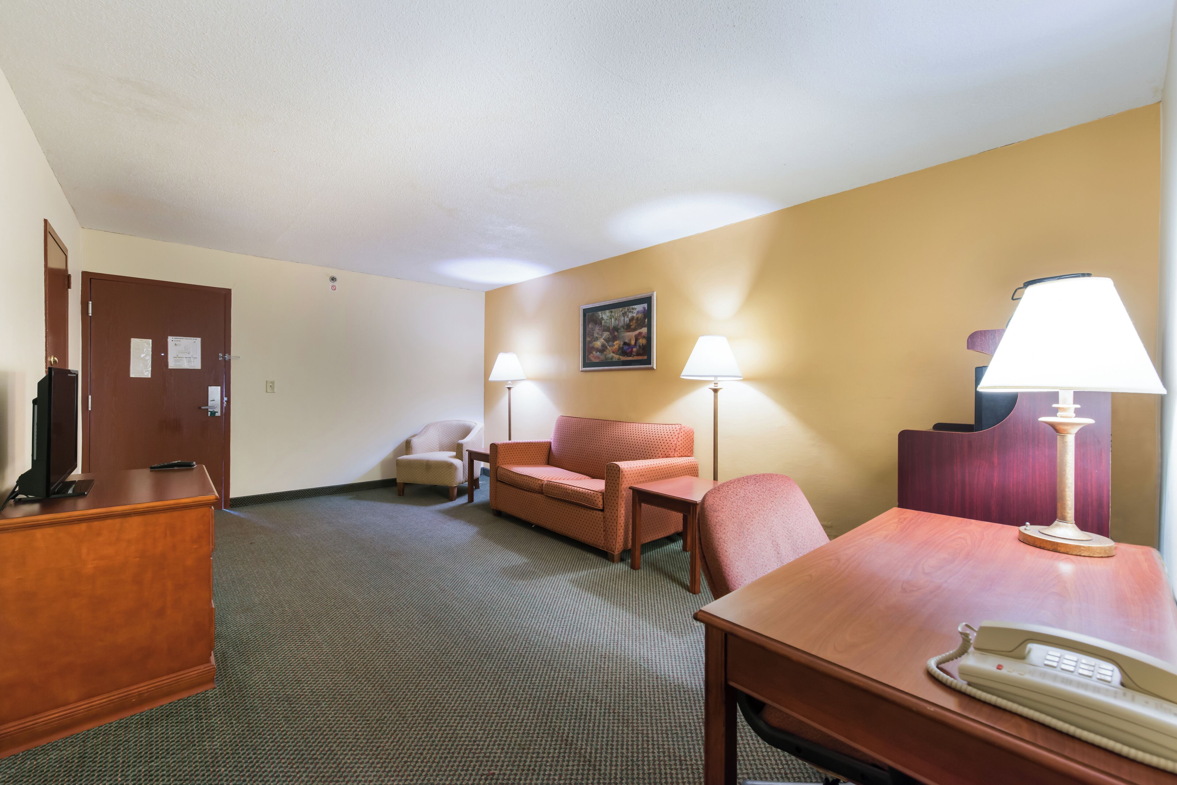 Suite, Multiple Beds, Non Smoking | Living area | 32-inch flat-screen TV with cable channels, TV