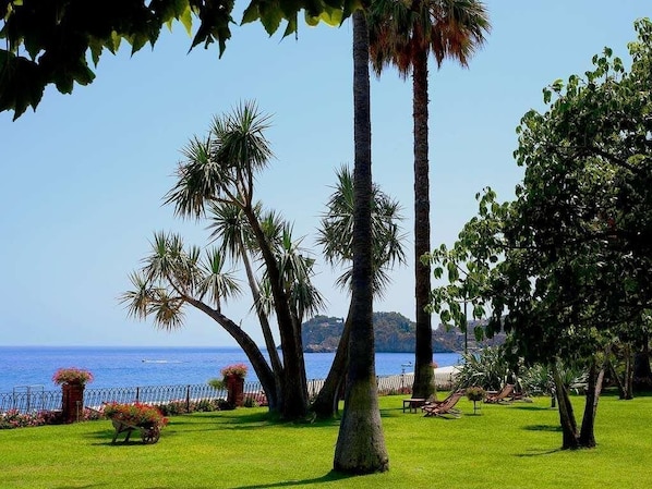 View from property - Hotel Caparena (Taormina)