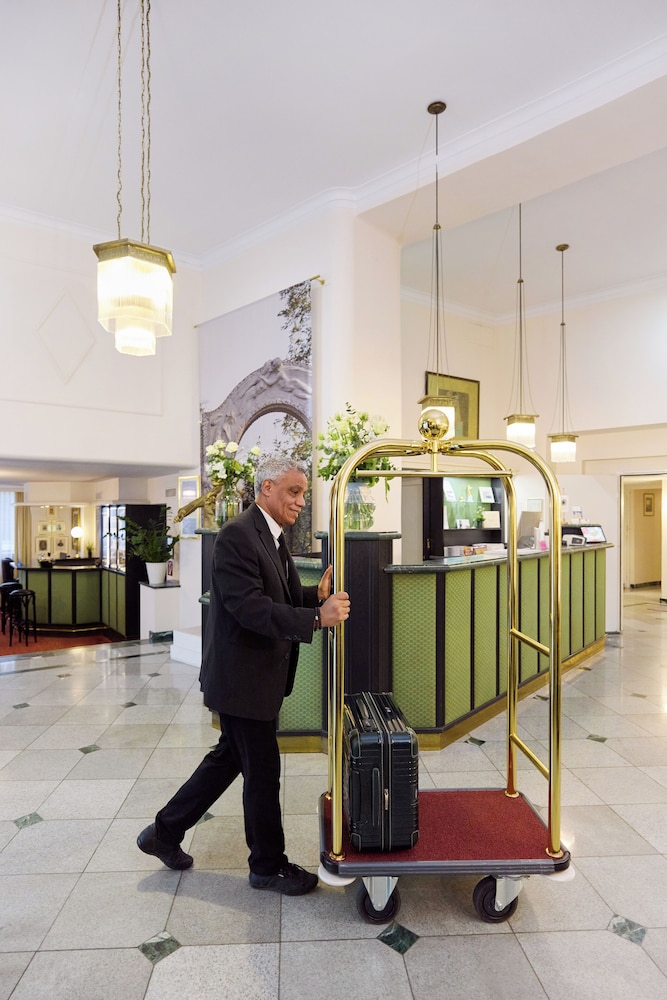 Hotel Johann Strauss by null