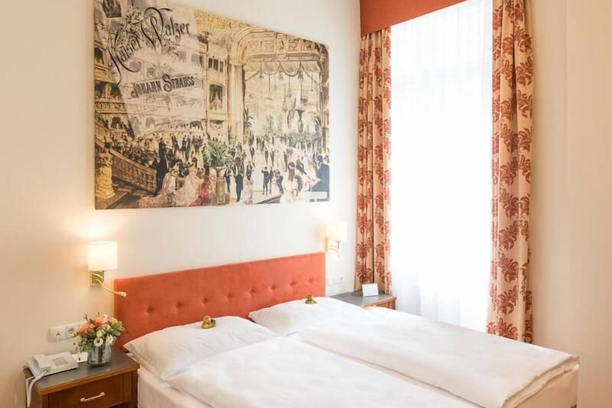 Ropa de cama de alta calidad y minibar