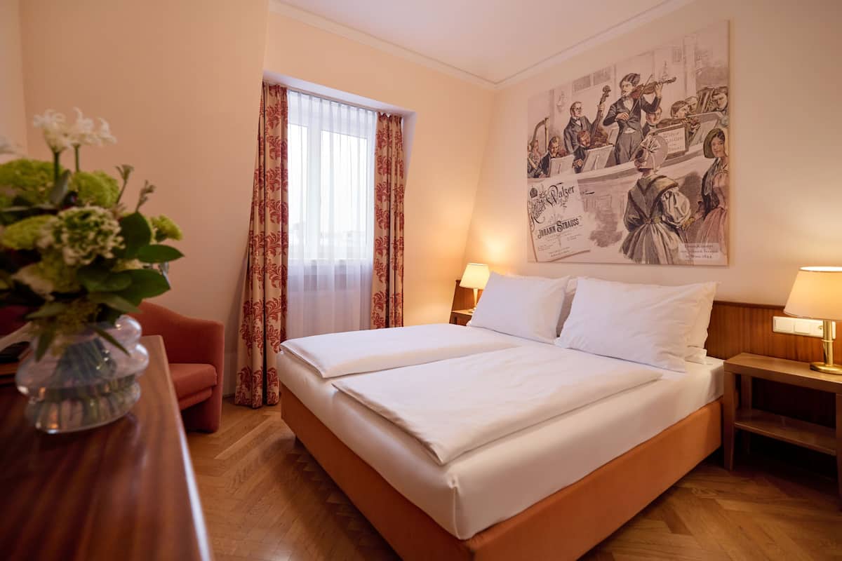 Premium bedding, minibar, in-room safe, desk