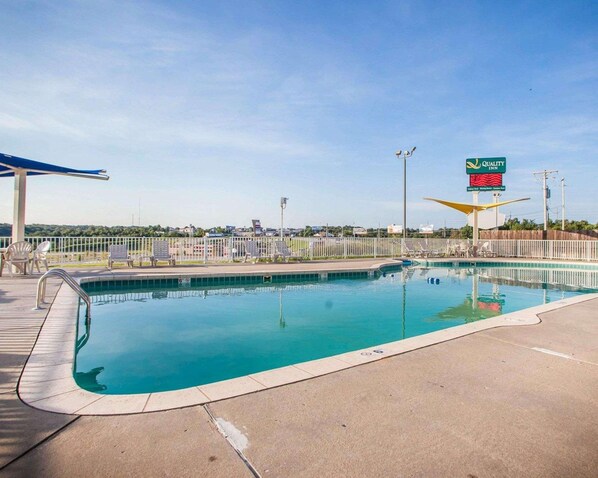 Piscina coperta, piscina all'aperto