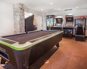 Spielezimmer