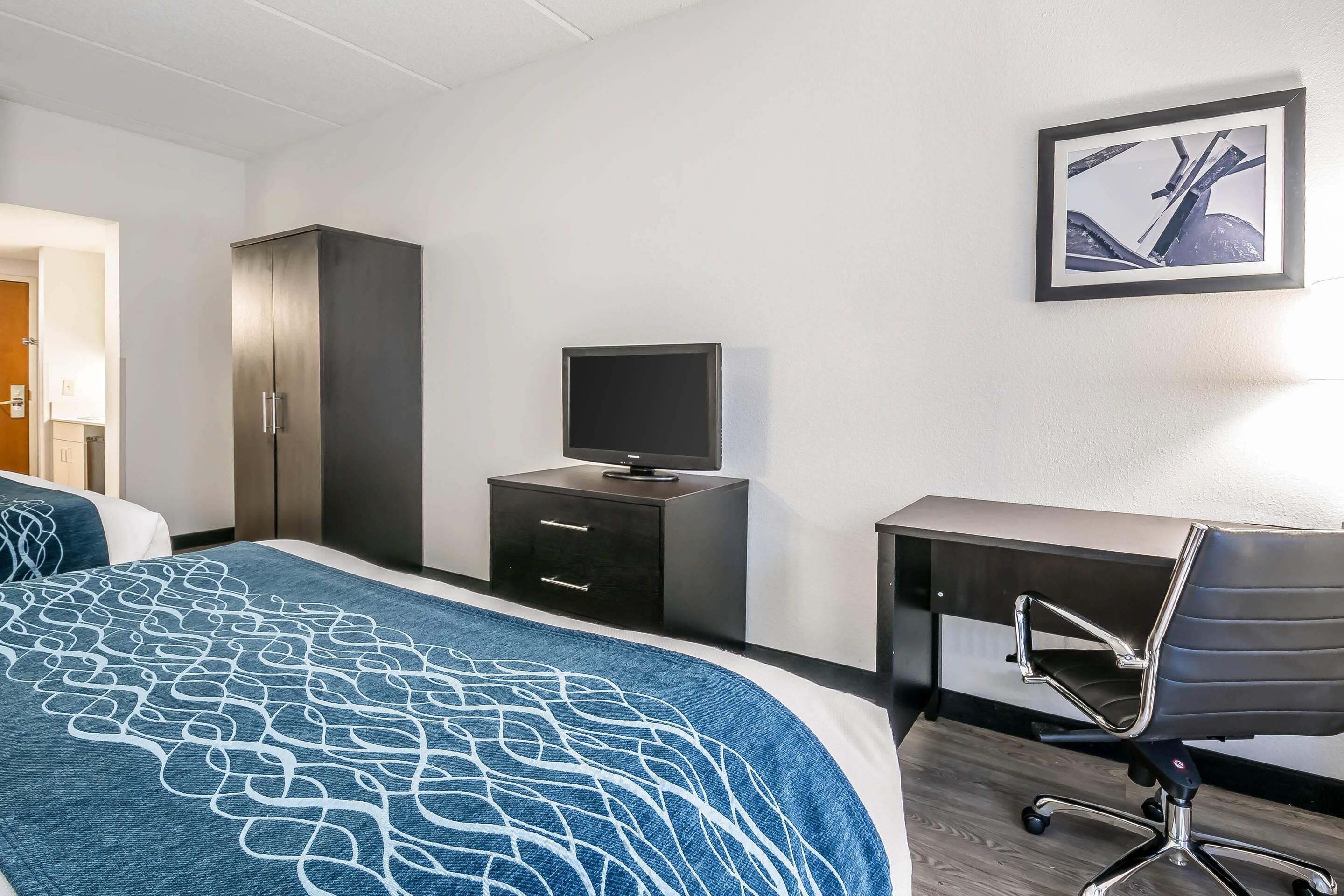 Room, 2 Queen Beds, Non Smoking (Pet Friendly) | In-room safe, desk, blackout drapes, iron/ironing board