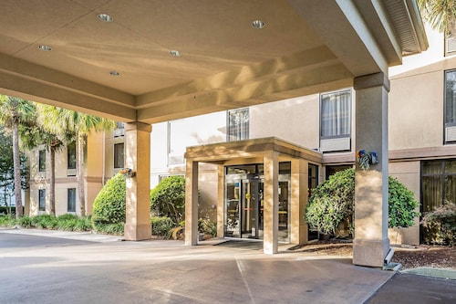 Comfort Inn University