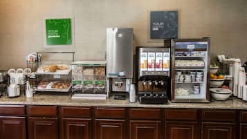 Bao gồm bữa sáng buffet hàng ngày