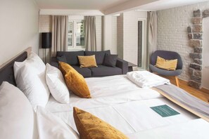 Deluxe Double Room, 1 Double Bed with Sofa bed | 1 bedroom, blackout drapes, iron/ironing board, bed sheets