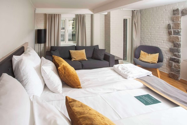 Deluxe-Doppelzimmer, 1 Doppelbett und Schlafsofa | Verdunkelungsvorhänge, Bügeleisen/Bügelbrett, Bettwäsche