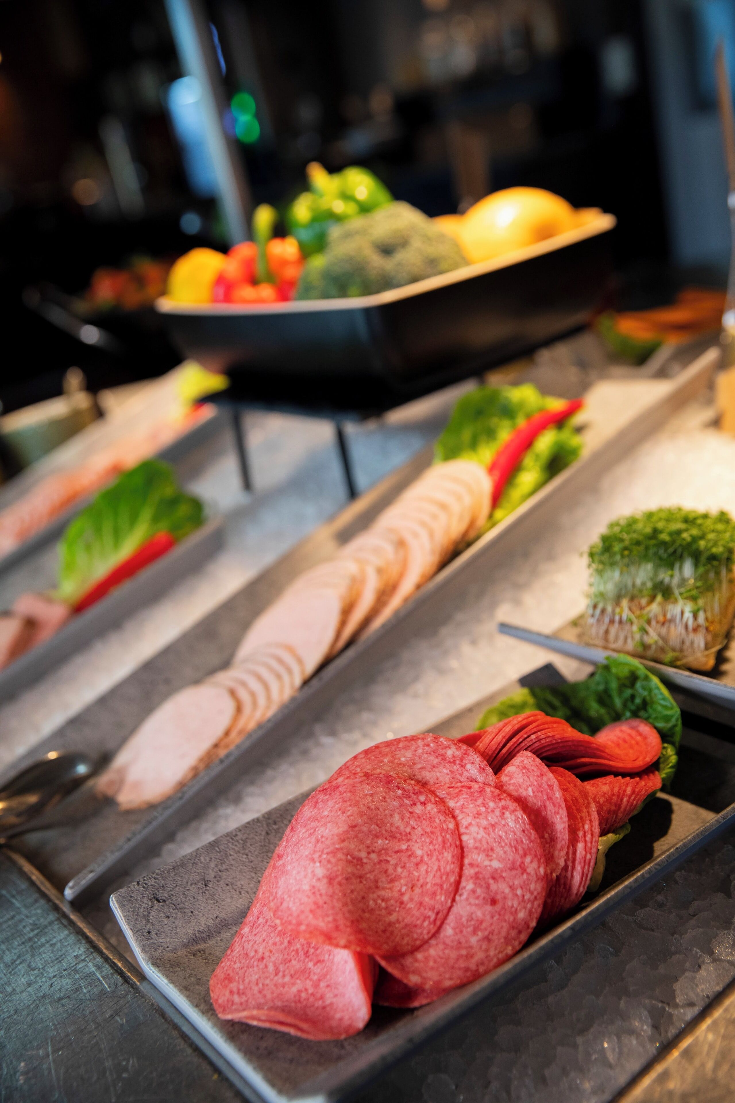 free buffet breakfast