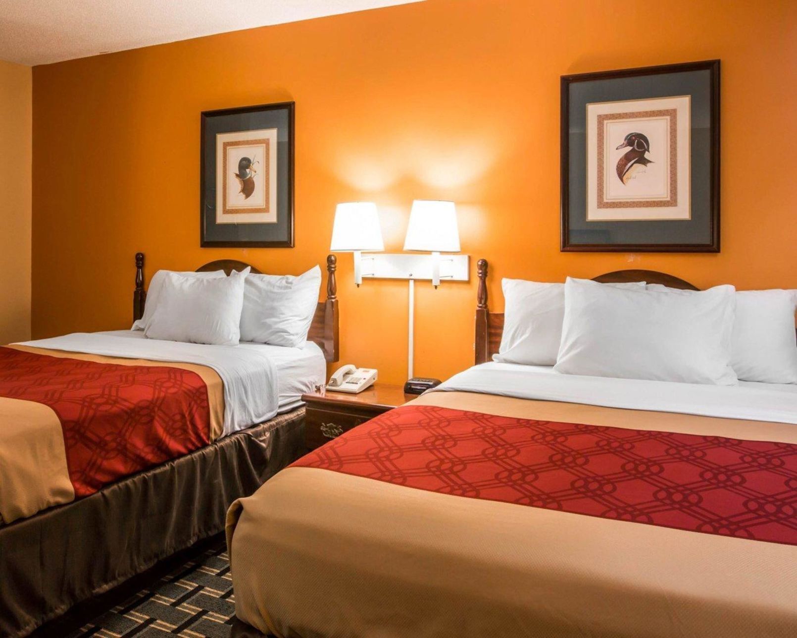 Schreibtisch, Bügeleisen/Bügelbrett, kostenloses WLAN, Bettwäsche