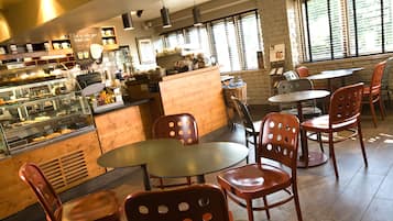 Coffee shop