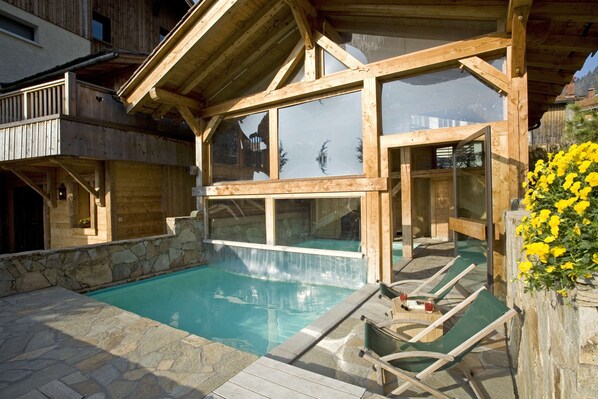 Indoor pool, outdoor pool