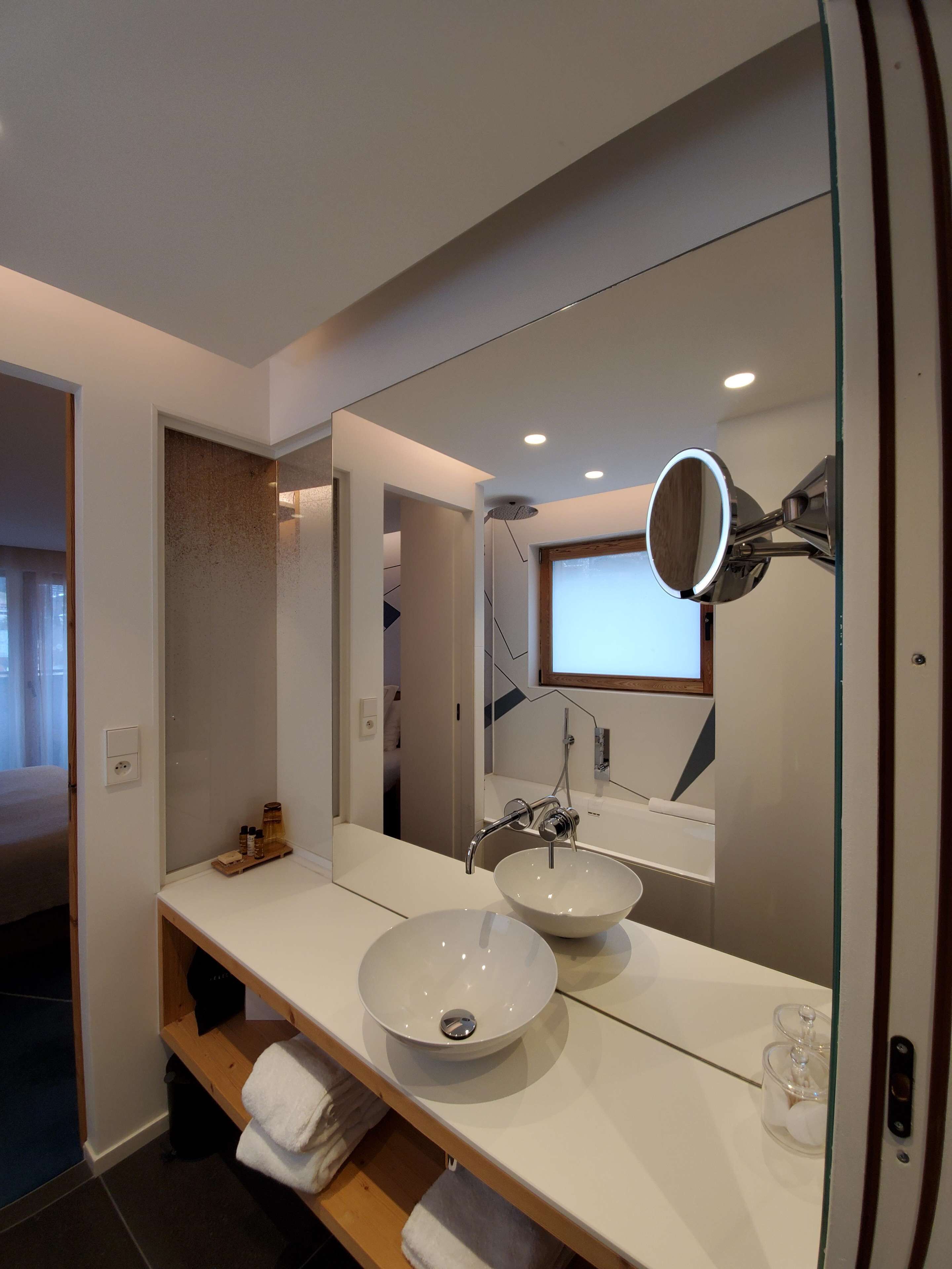 superior room, multiple beds, non smoking, mountain view | bathroom | combined shower/bathtub, hair dryer, bathrobes, slippers