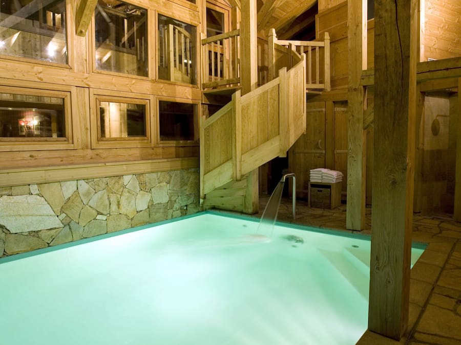 Indoor pool, outdoor pool
