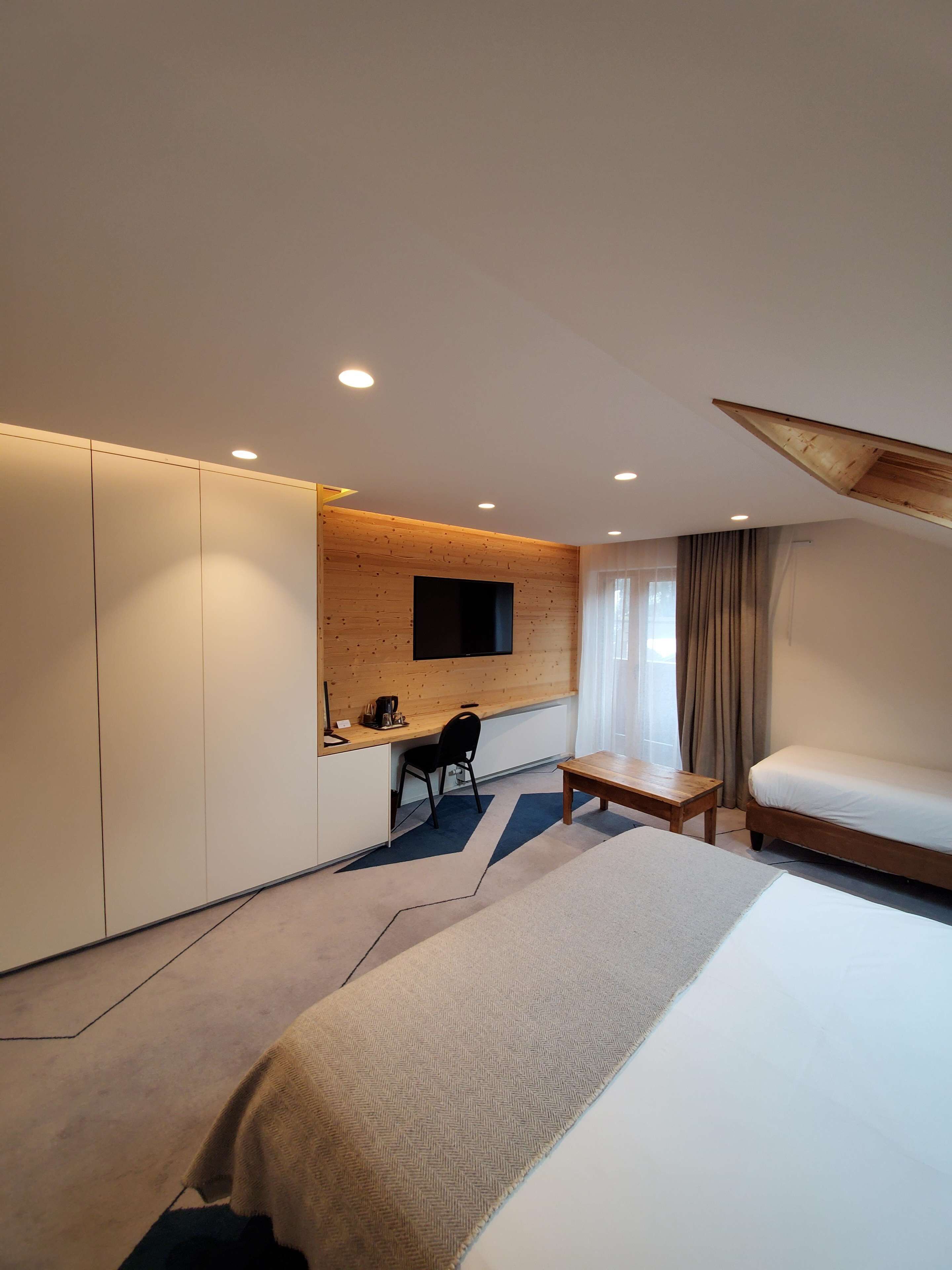 minibar, in-room safe, desk, soundproofing