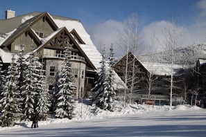 Property grounds - Aspens on Blackcomb (Whistler)