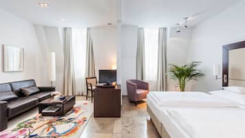 Junior-Suite | Hochwertige Bettwaren, Minibar, Zimmersafe, individuell dekoriert
