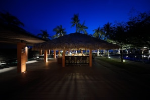 Poolbar