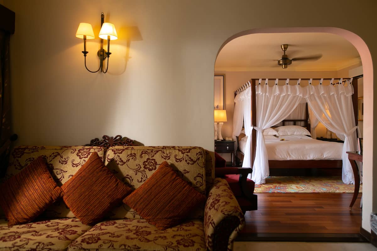 Casa Seaview Junior Suite | Minibar, in-room safe, desk, blackout drapes