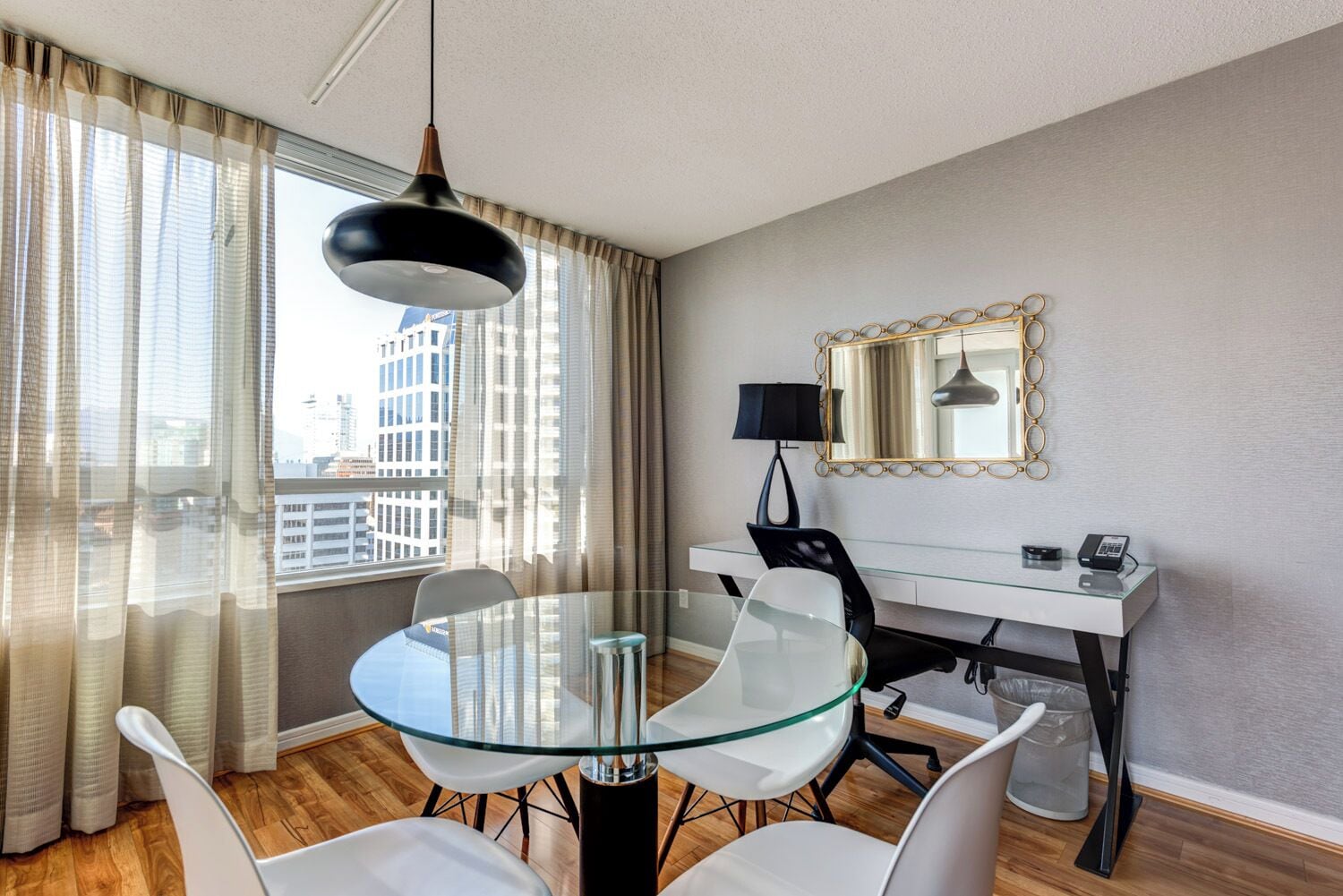 1 bedroom, down duvets, in-room safe, desk