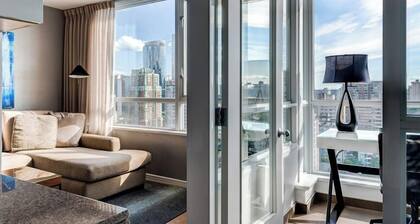 Carmana Hotel & Suites