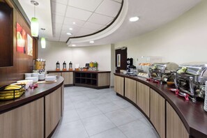 Free daily continental breakfast